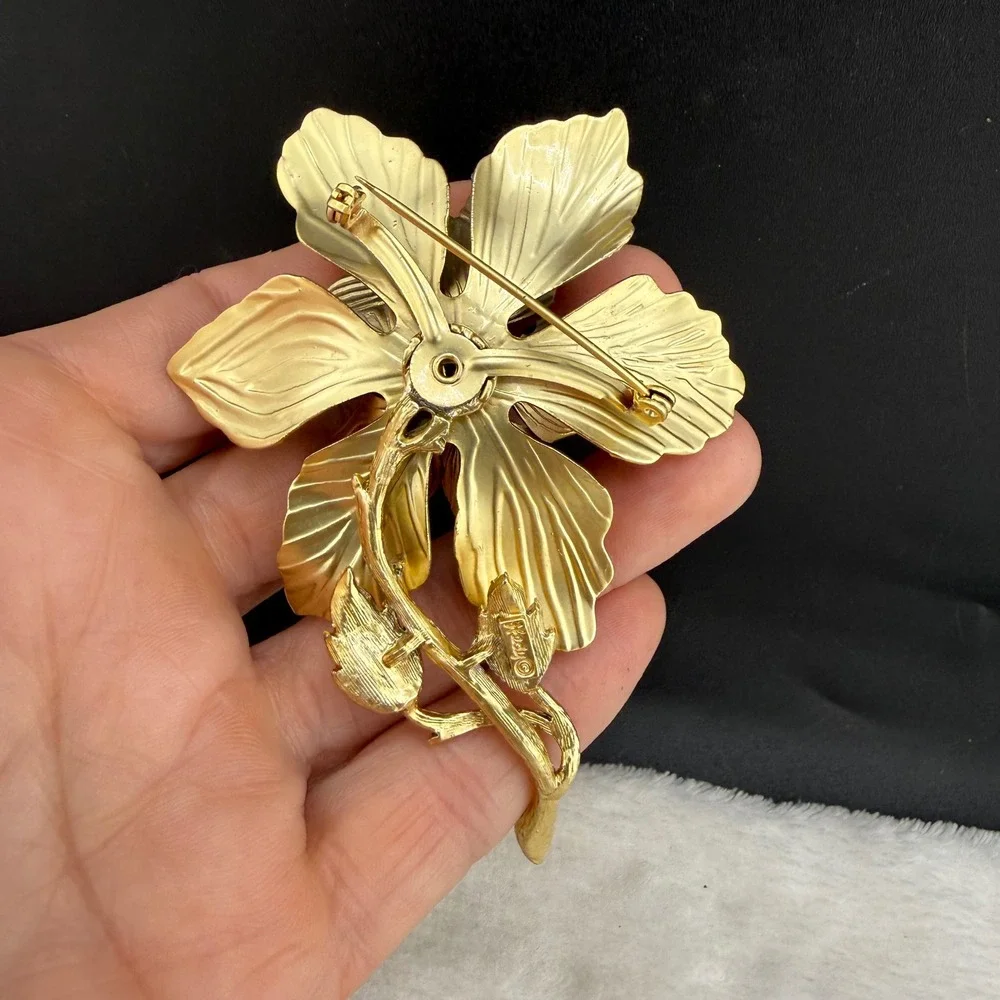 Vintage Hedy Flower Brooch Gold Black Enamel Textured Floral Pin READ